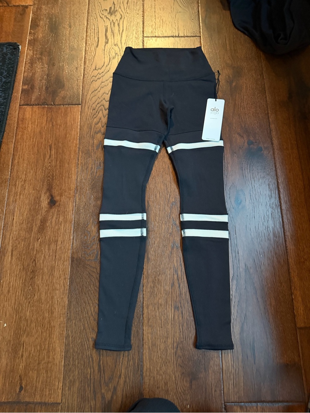 NWT ALO WOMENS HIGH-WAIST LEGIT LEGGINGS, SIZE XXS, BLACK/WHITE